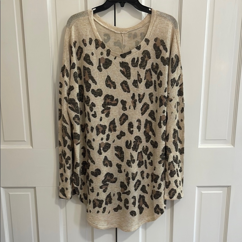 Luna Chic Leopard Print Lightweight Women's Blouse Size Medium